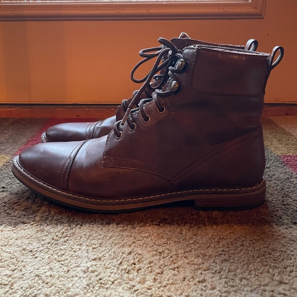 Men’s Brown lace-up boots - Picture 4 of 8